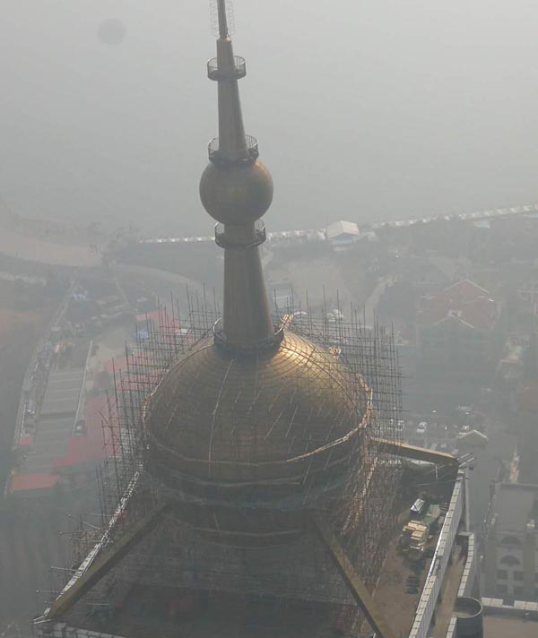 中铁华仁大厦楼顶造型施工