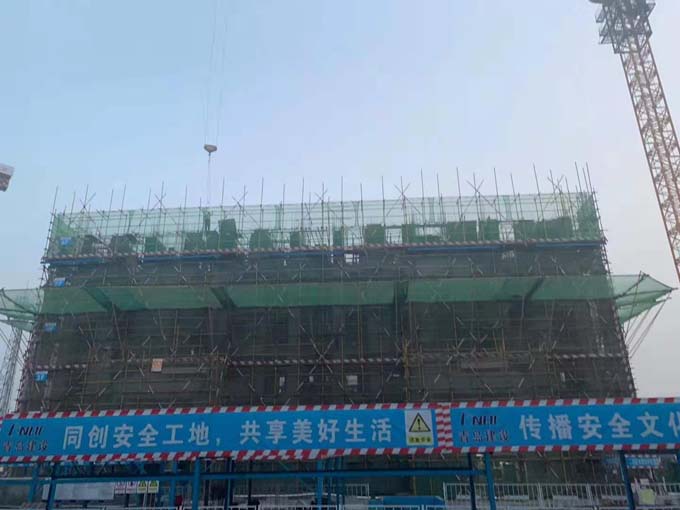 万科北宸之光大包施工现场